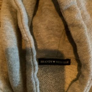cropped sweatshirt